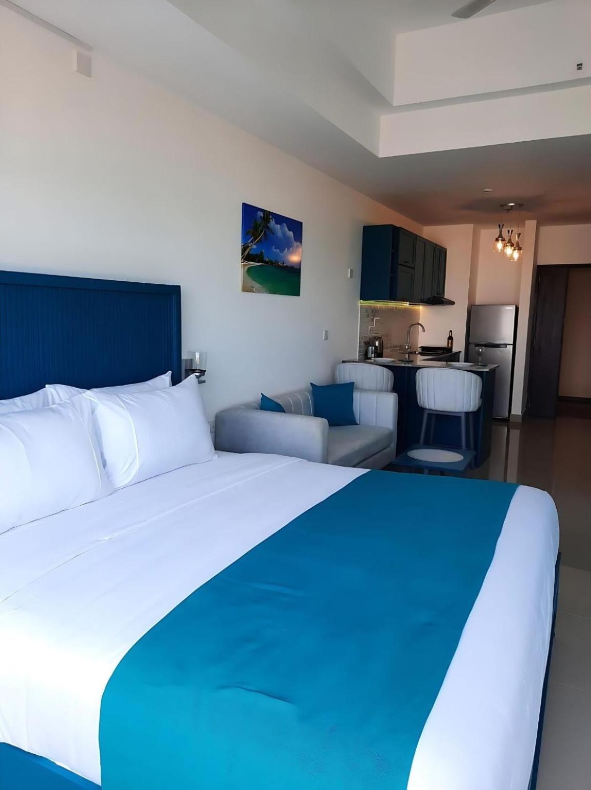Negombo Ocean Breeze - Bliss On The Beach Luxury Apartments By Serendib Vacation المظهر الخارجي الصورة