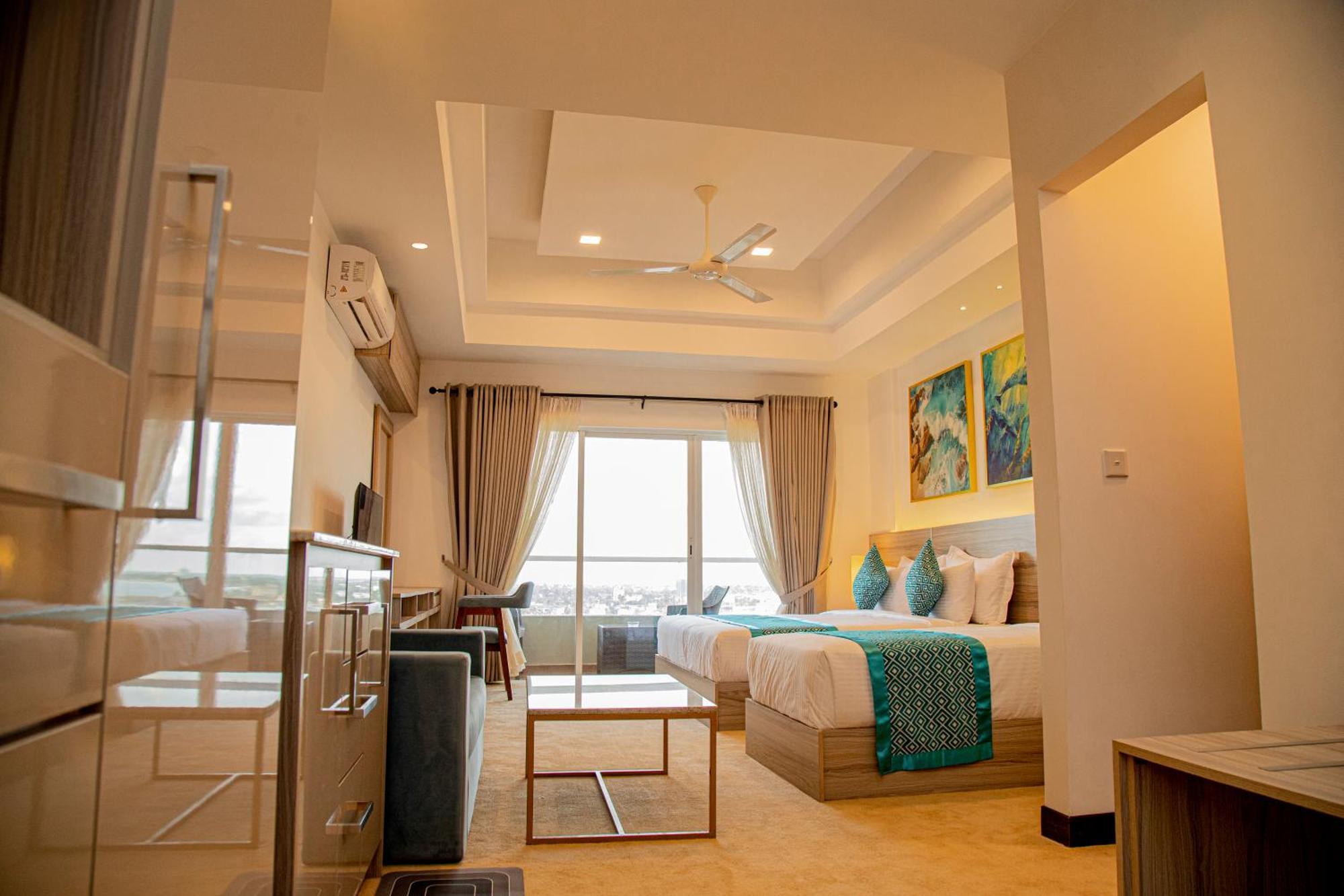 Negombo Ocean Breeze - Bliss On The Beach Luxury Apartments By Serendib Vacation المظهر الخارجي الصورة